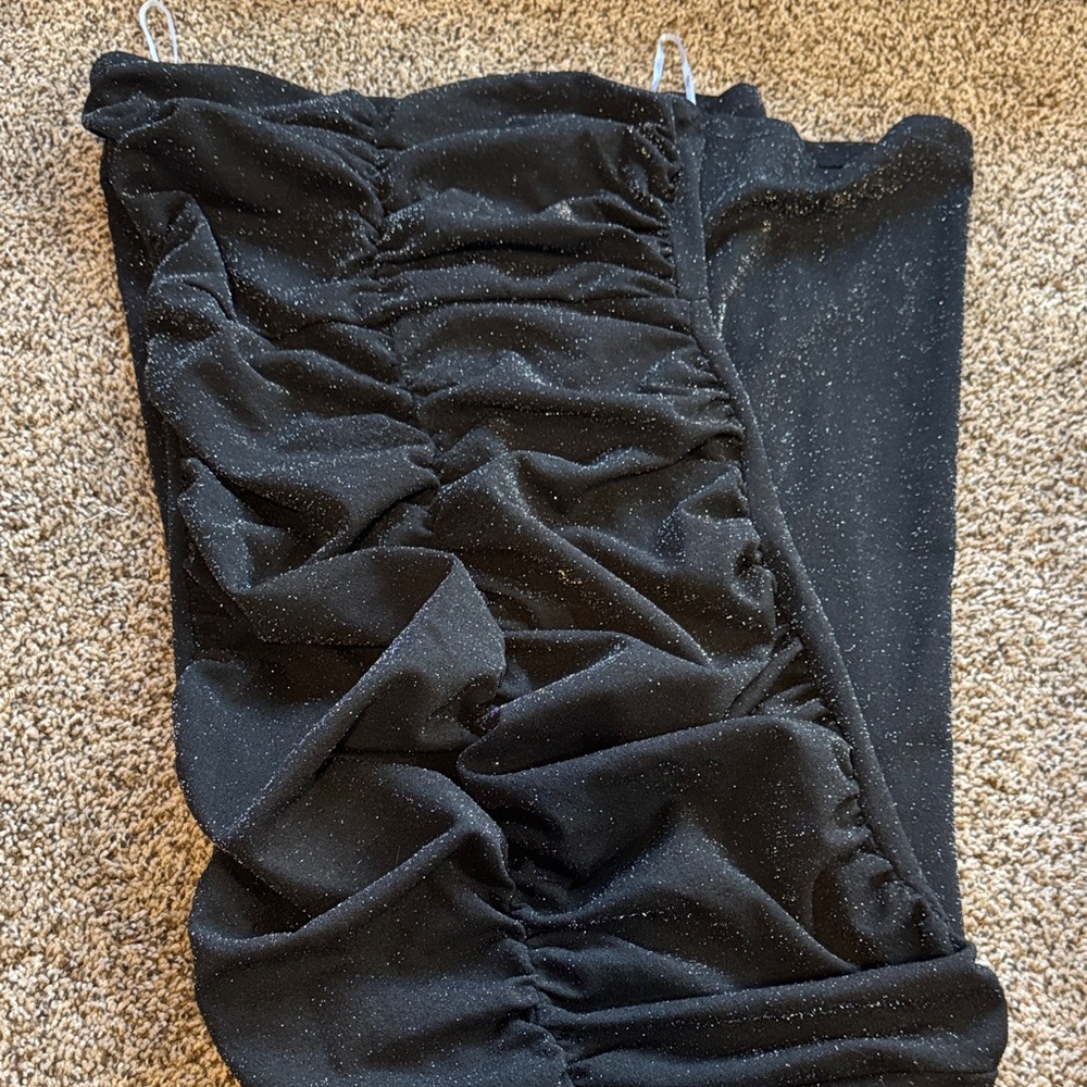 Lulu's Black Glitter Skirt